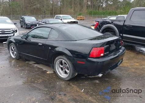2001 Ford Mustang Gt z USA, uszkodzony, nr VIN 1FAFP42X51F253021